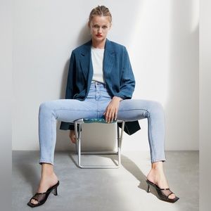 ZARA HIGH RISE SKINNY JEANS SIZE 6 NWT